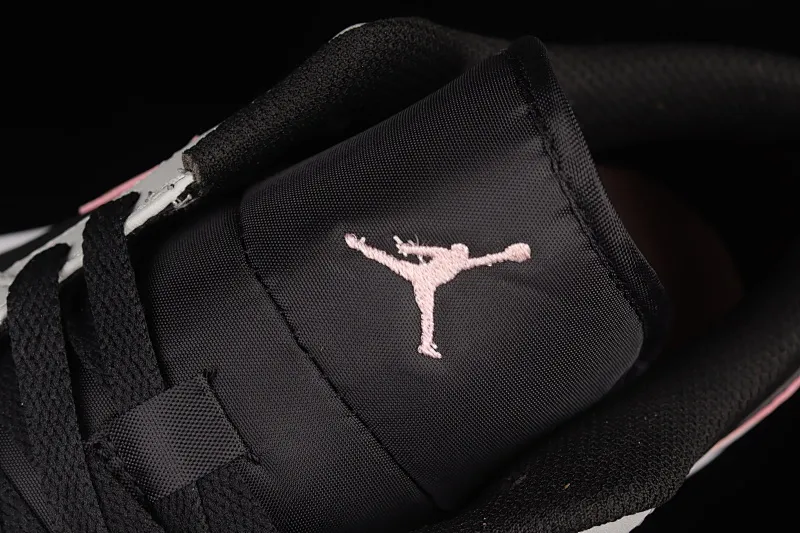 All Categories Air Jordan Jordan Series Basketball Shoes Air Jordan 1 Low Air Jordan 1 Low AJ1 Joe 1 White Black Pink Sports Culture Basketball Shoes 553558-062